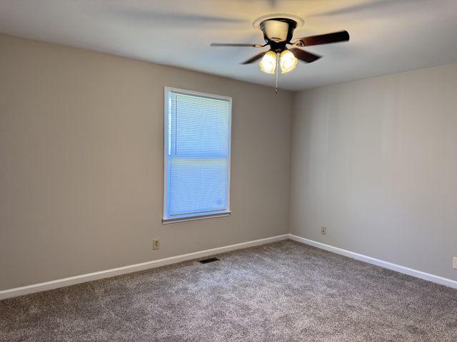 438 Kelsey Dr, Clarksville, TN 37042