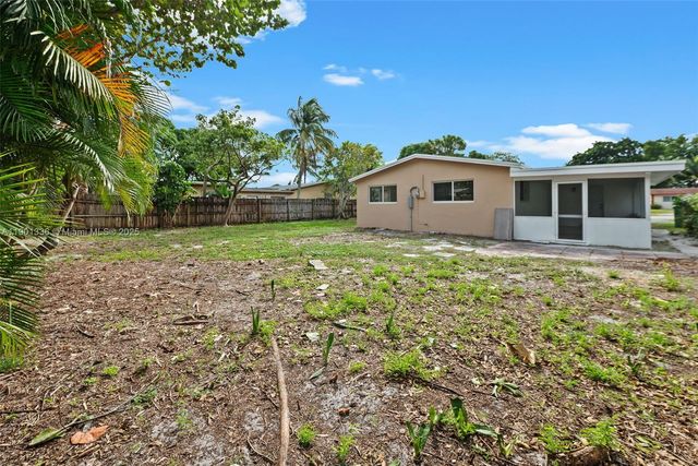 3221 Jackson Blvd, Fort Lauderdale, FL 33312