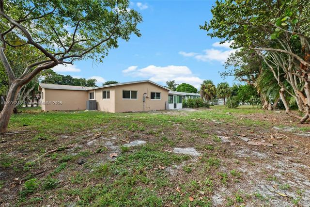 3221 Jackson Blvd, Fort Lauderdale, FL 33312