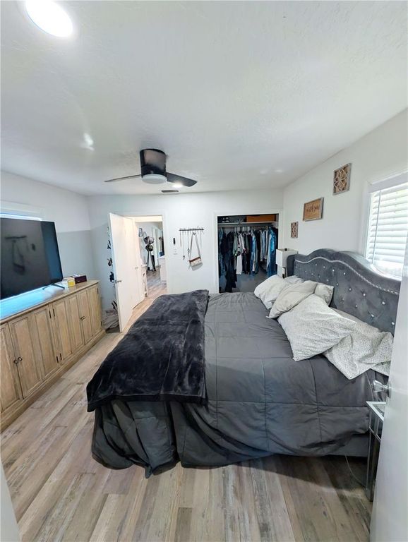 Image 11 of property listing at 1007 77TH STREET E, Palmetto, FL 34221