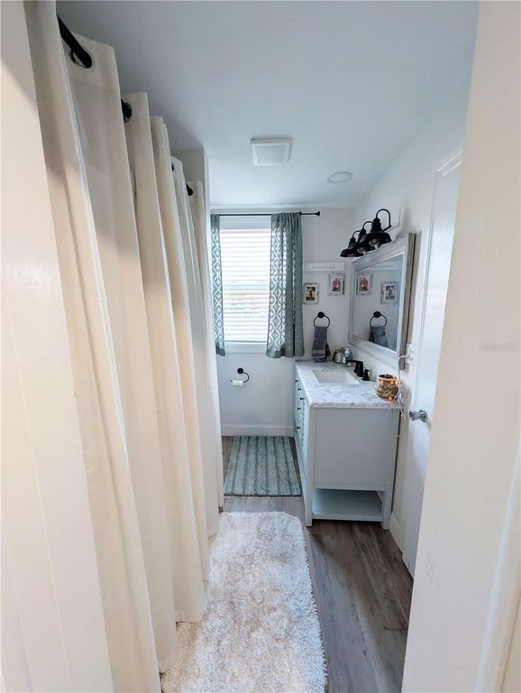 Image 13 of property listing at 1007 77TH STREET E, Palmetto, FL 34221