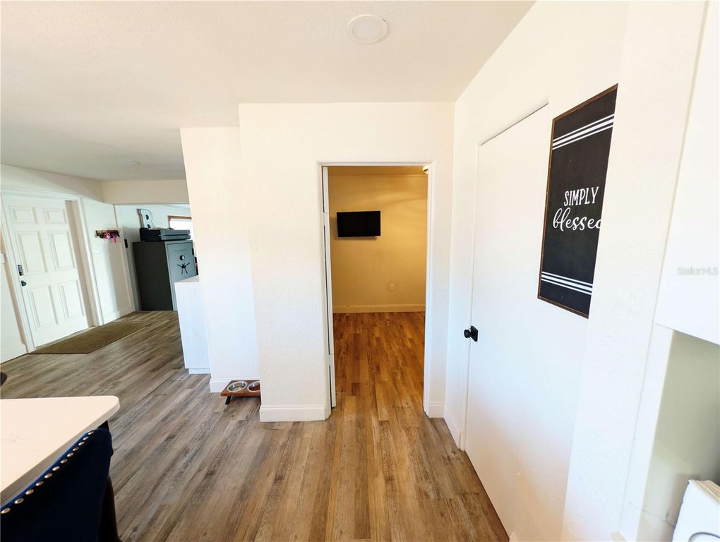 Image 19 of property listing at 1007 77TH STREET E, Palmetto, FL 34221