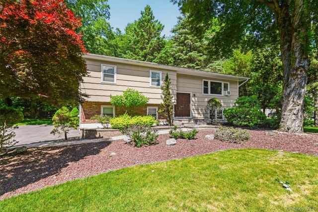 42 Sandy Brook Drive, Spring Valley, NY 10977