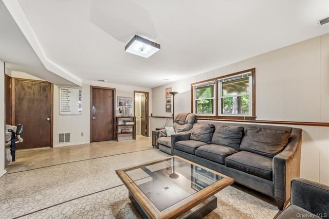 42 Sandy Brook Drive, Spring Valley, NY 10977