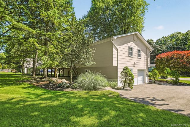 42 Sandy Brook Drive, Spring Valley, NY 10977