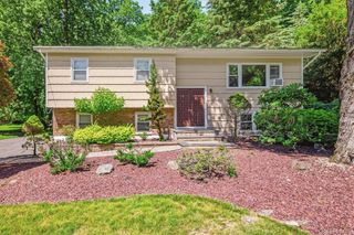 42 Sandy Brook Drive, Spring Valley, NY 10977