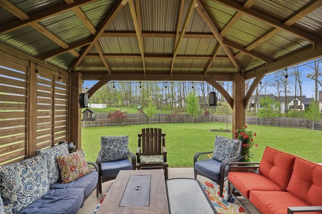 595 HIGHFIELDS Cove, Fort Wayne, IN 46845