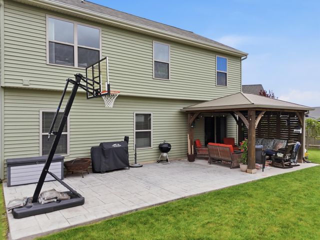 595 HIGHFIELDS Cove, Fort Wayne, IN 46845