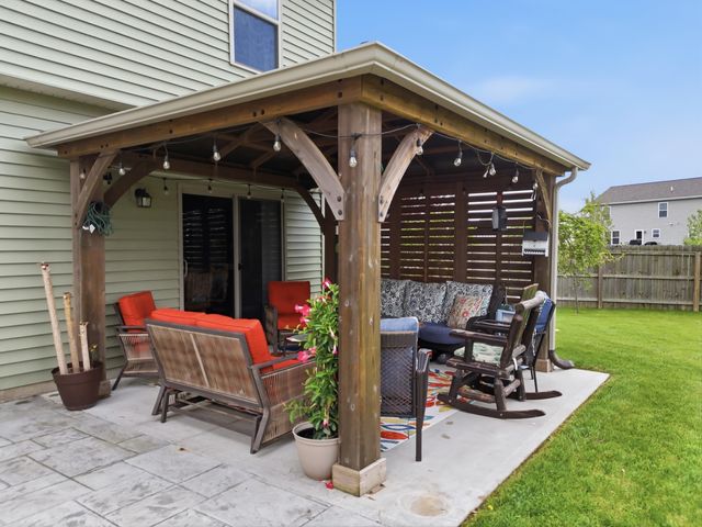 595 HIGHFIELDS Cove, Fort Wayne, IN 46845