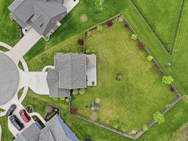 595 HIGHFIELDS Cove, Fort Wayne, IN 46845