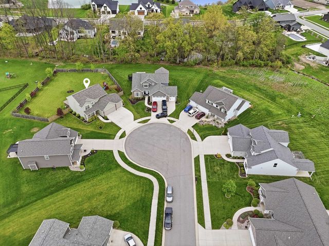 595 HIGHFIELDS Cove, Fort Wayne, IN 46845