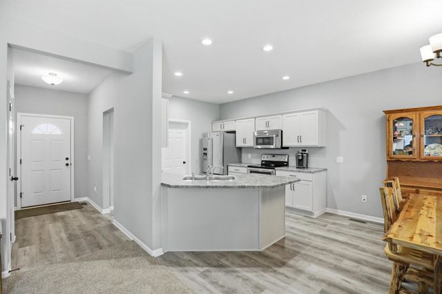 595 HIGHFIELDS Cove, Fort Wayne, IN 46845