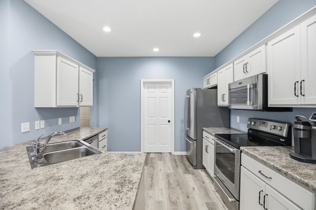 595 HIGHFIELDS Cove, Fort Wayne, IN 46845