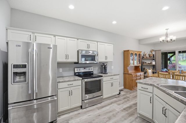 595 HIGHFIELDS Cove, Fort Wayne, IN 46845