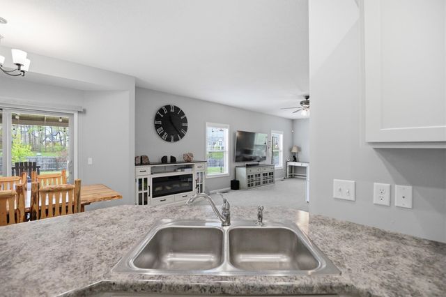 595 HIGHFIELDS Cove, Fort Wayne, IN 46845