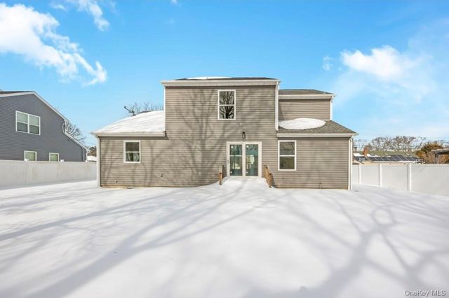 36 Musket Drive, Shirley, NY 11967