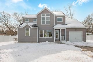 36 Musket Drive, Shirley, NY 11967