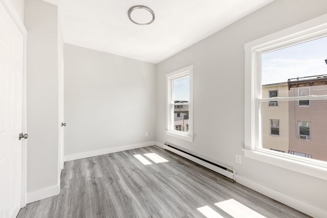186 Marion 3, Boston, MA 02128