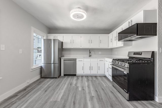 186 Marion 3, Boston, MA 02128