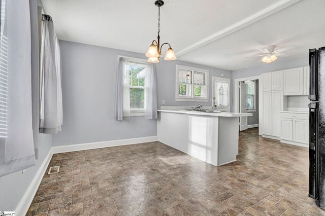 201 Pine Street, Clinton, SC 29325