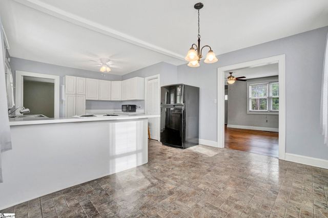 201 Pine Street, Clinton, SC 29325