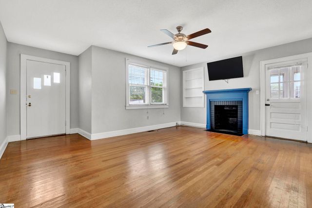 201 Pine Street, Clinton, SC 29325