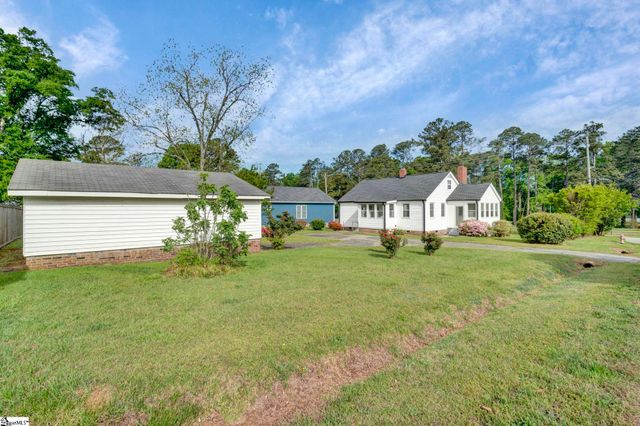 201 Pine Street, Clinton, SC 29325