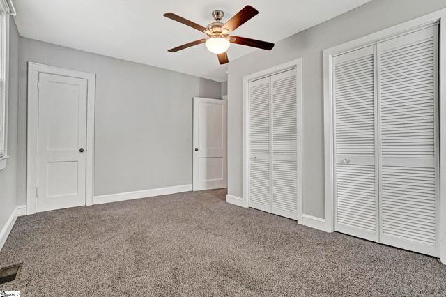 201 Pine Street, Clinton, SC 29325