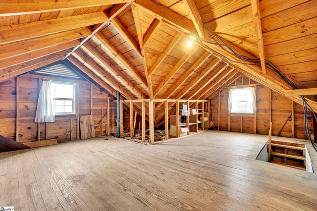 201 Pine Street, Clinton, SC 29325