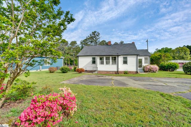 201 Pine Street, Clinton, SC 29325