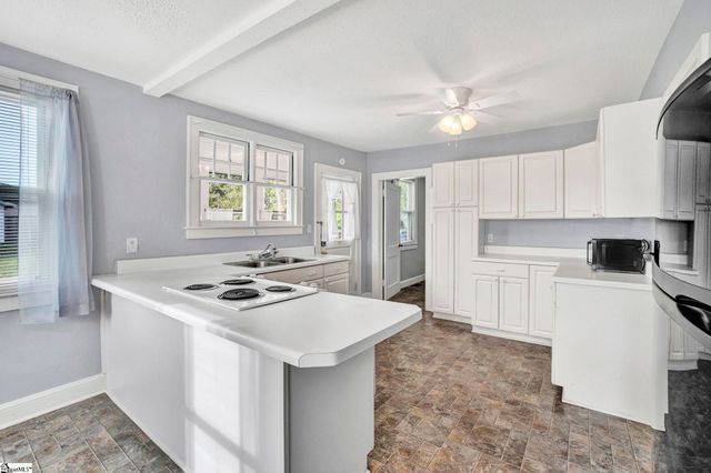 201 Pine Street, Clinton, SC 29325