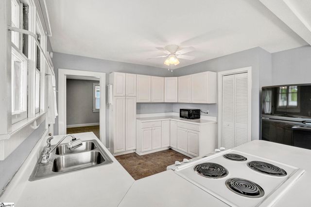 201 Pine Street, Clinton, SC 29325