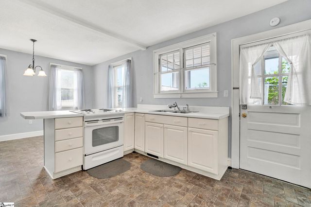 201 Pine Street, Clinton, SC 29325