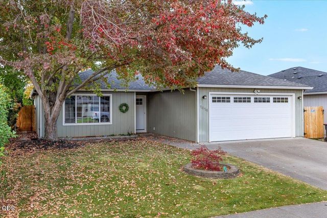 1414 Beekman Avenue, Medford, OR 97501