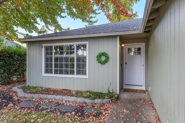 1414 Beekman Avenue, Medford, OR 97501