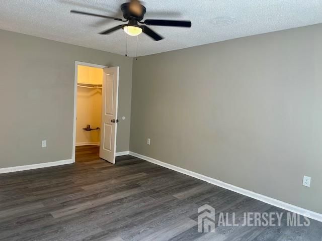 3 Farnham Square, Parlin, NJ 08859