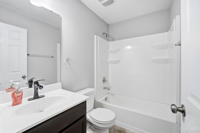 2160 Pumpkin Ridge Court, Hamilton, OH 45013