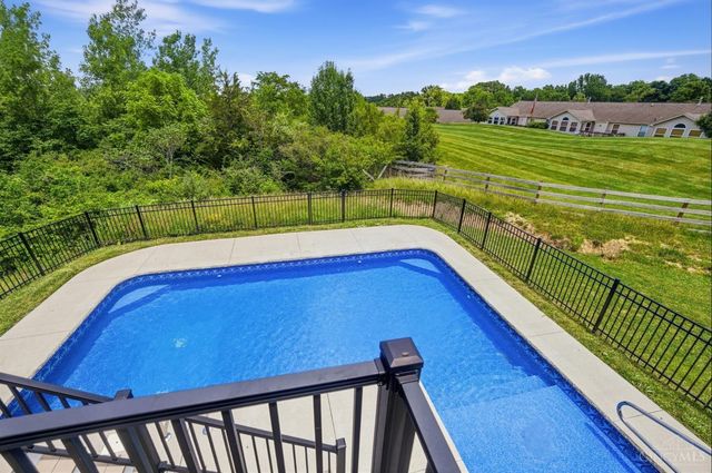 2160 Pumpkin Ridge Court, Hamilton, OH 45013