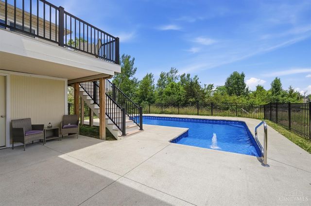 2160 Pumpkin Ridge Court, Hamilton, OH 45013