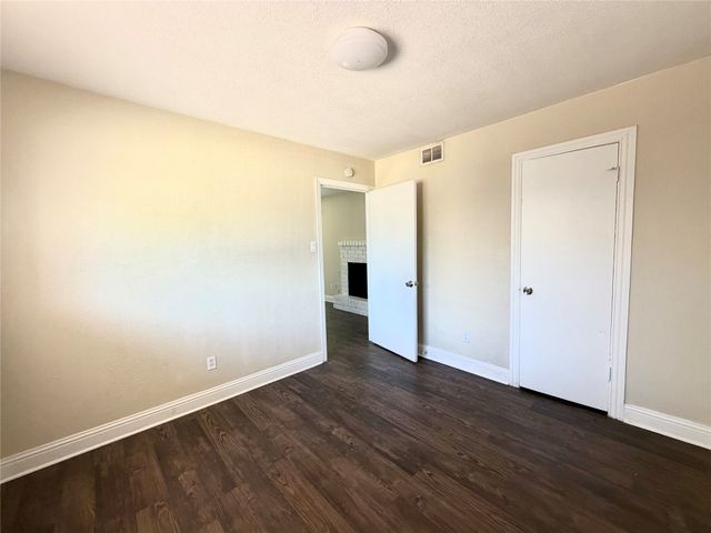 901 Redbird Drive, Irving, TX 75061