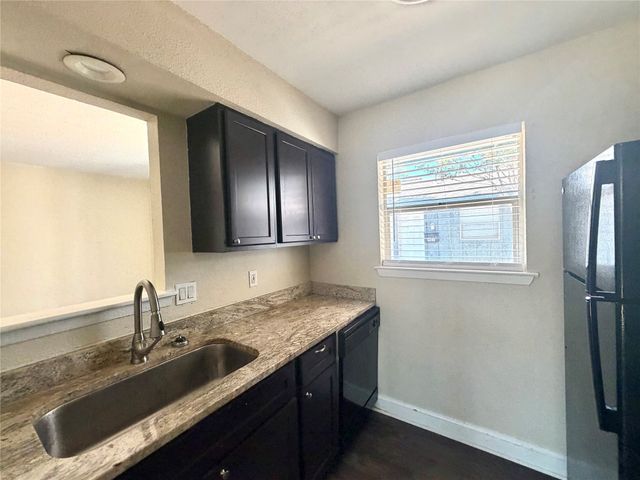 901 Redbird Drive, Irving, TX 75061