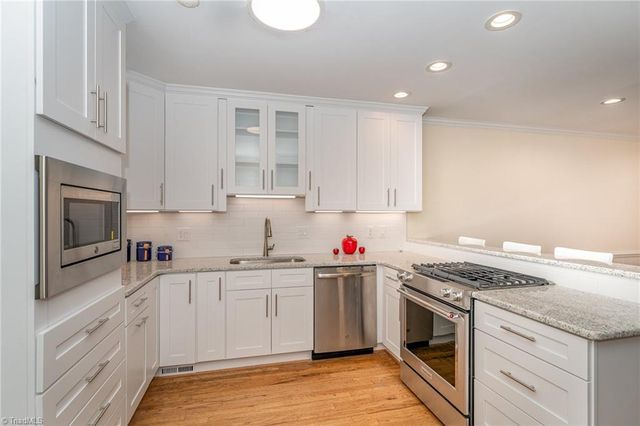 3 Folkstone Drive, Greensboro, NC 27403