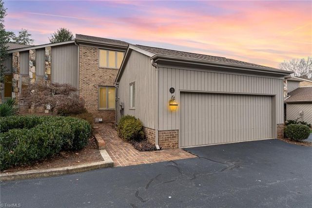 3 Folkstone Drive, Greensboro, NC 27403