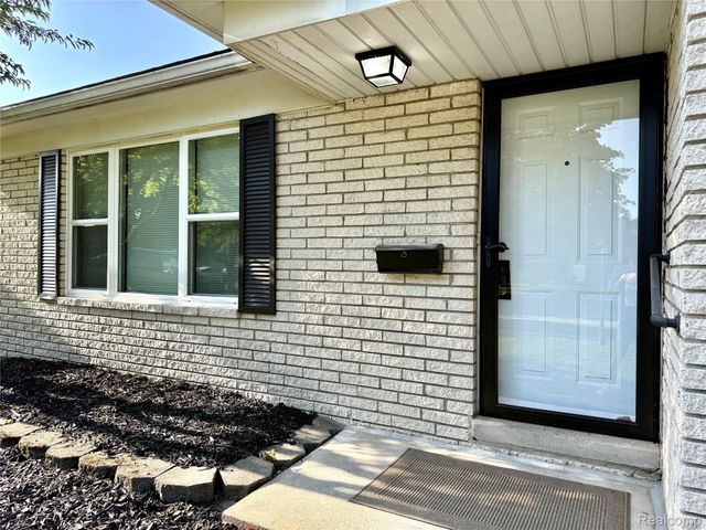 39909 Lynn Street, Canton Charter Township, MI 48187