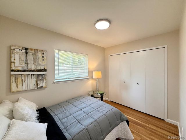 39909 Lynn Street, Canton Charter Township, MI 48187