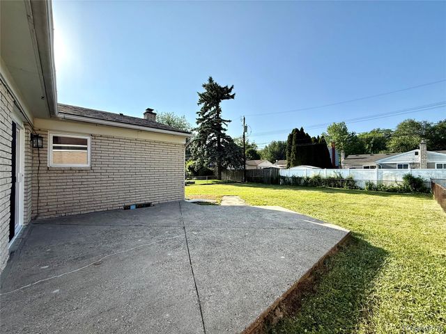 39909 Lynn Street, Canton Charter Township, MI 48187