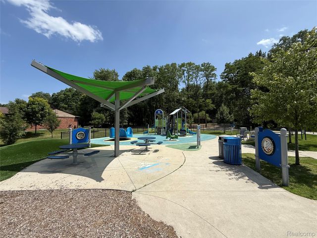 39909 Lynn Street, Canton Charter Township, MI 48187