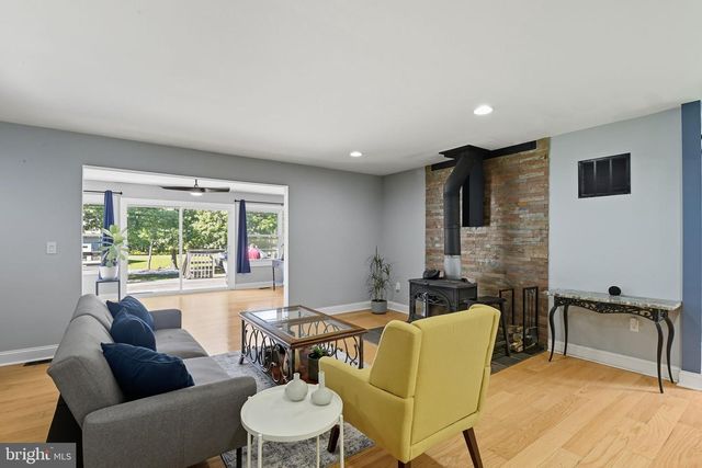 734 STAGECOACH RD, Marmora, NJ 08223