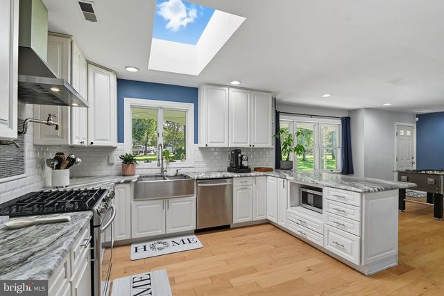 734 STAGECOACH RD, Marmora, NJ 08223