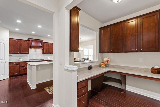 1320 Cozy Oak Avenue, Cary, NC 27519